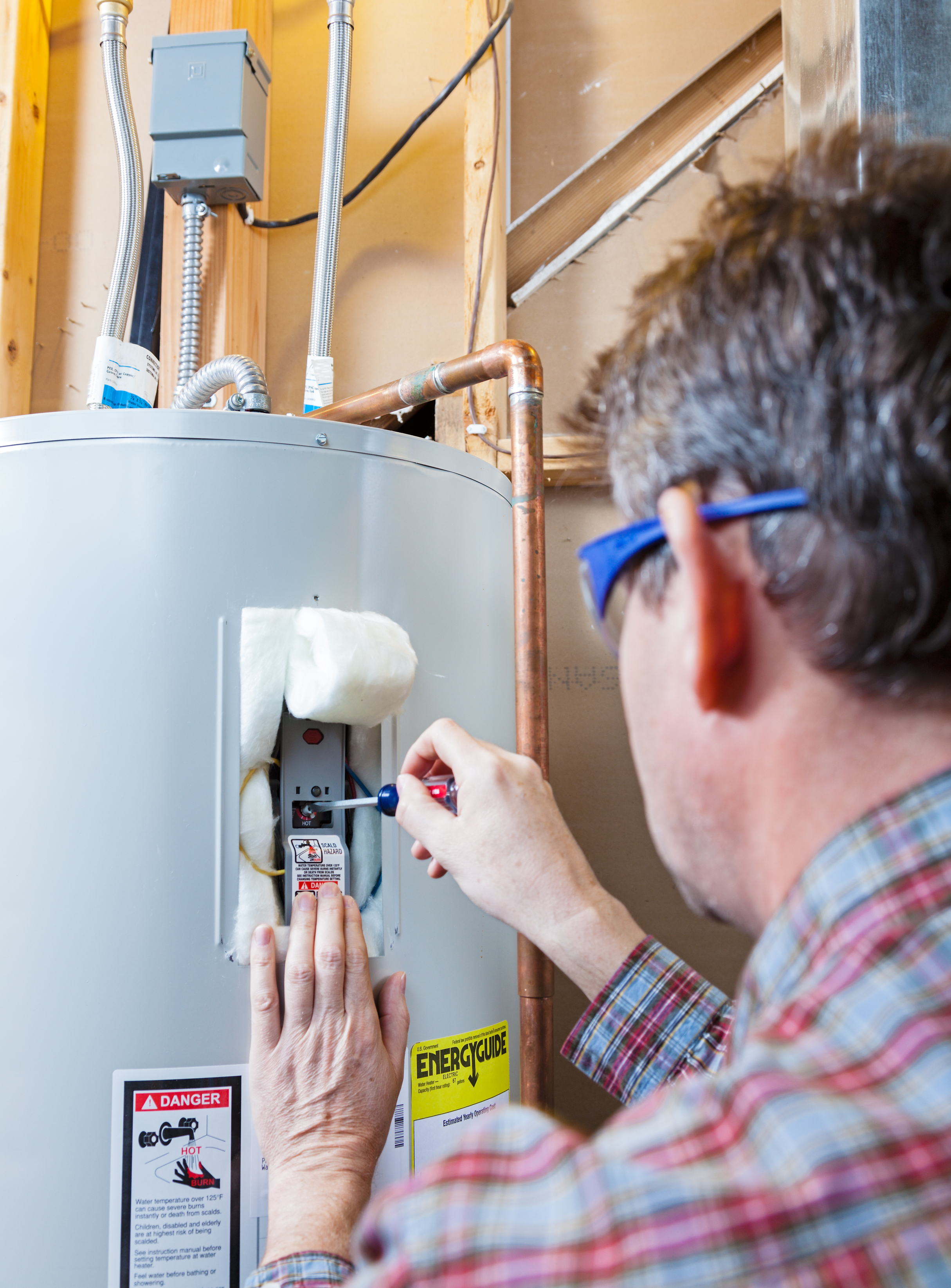 Careful of These Signs That Your Water Heater is in Trouble | Performance Plumbing
